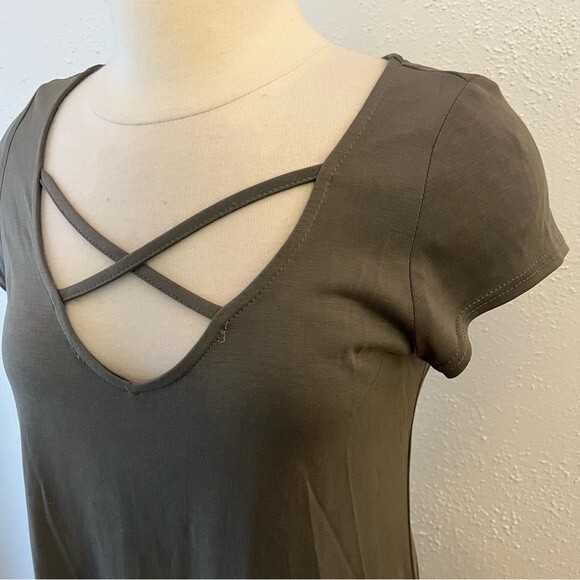 Design Lab Lord & Taylor Olive Green X Cross Neckline Jersey Dress Size Medium - Picture 3 of 8